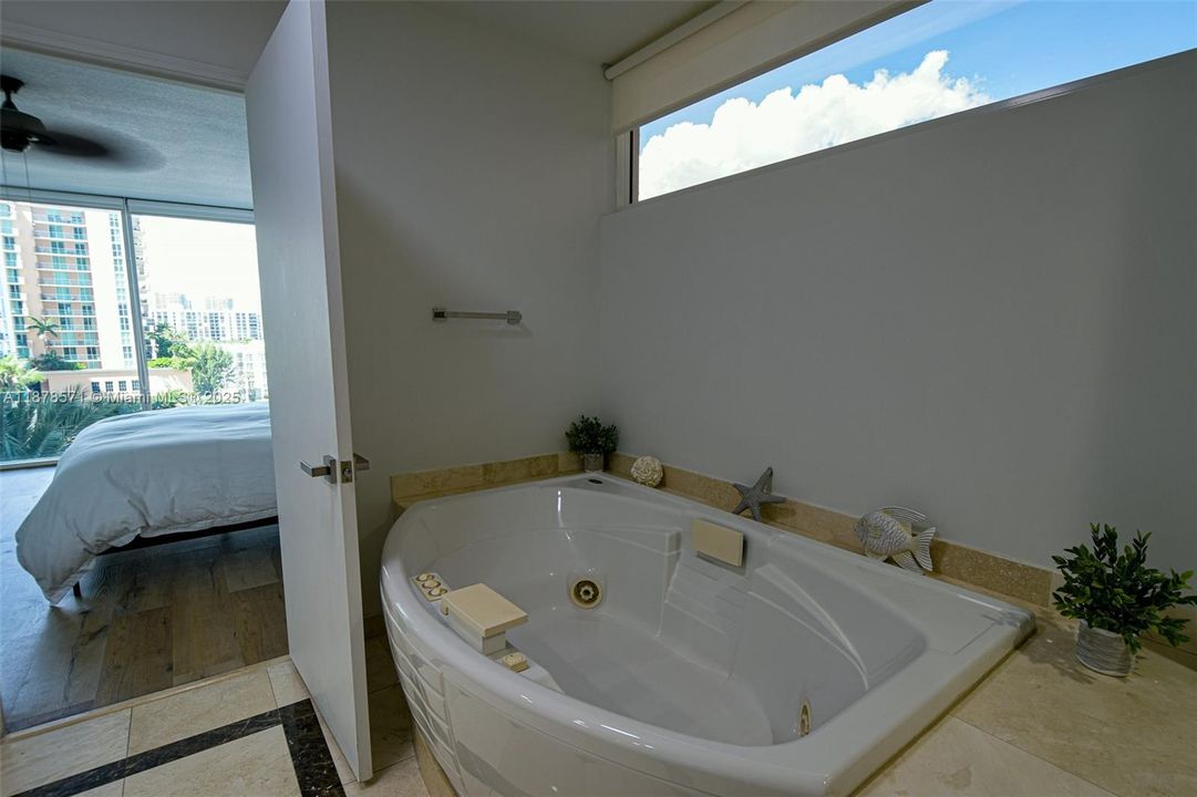 En Venta: $1,450,000 (2 camas, 2 baños, 1590 Pies cuadrados)