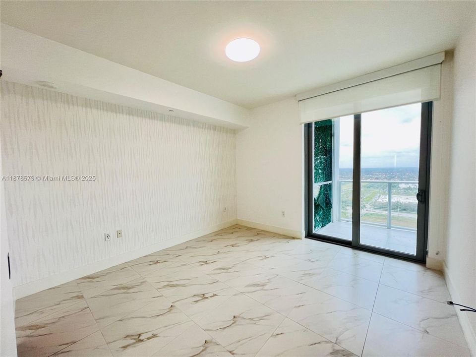 Active With Contract: $430,000 (2 beds, 2 baths, 1136 Square Feet)