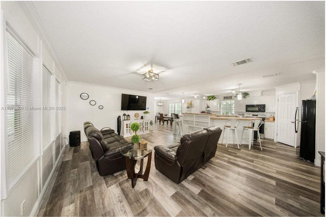 For Rent: $3,200 (4 beds, 2 baths, 0 Square Feet)