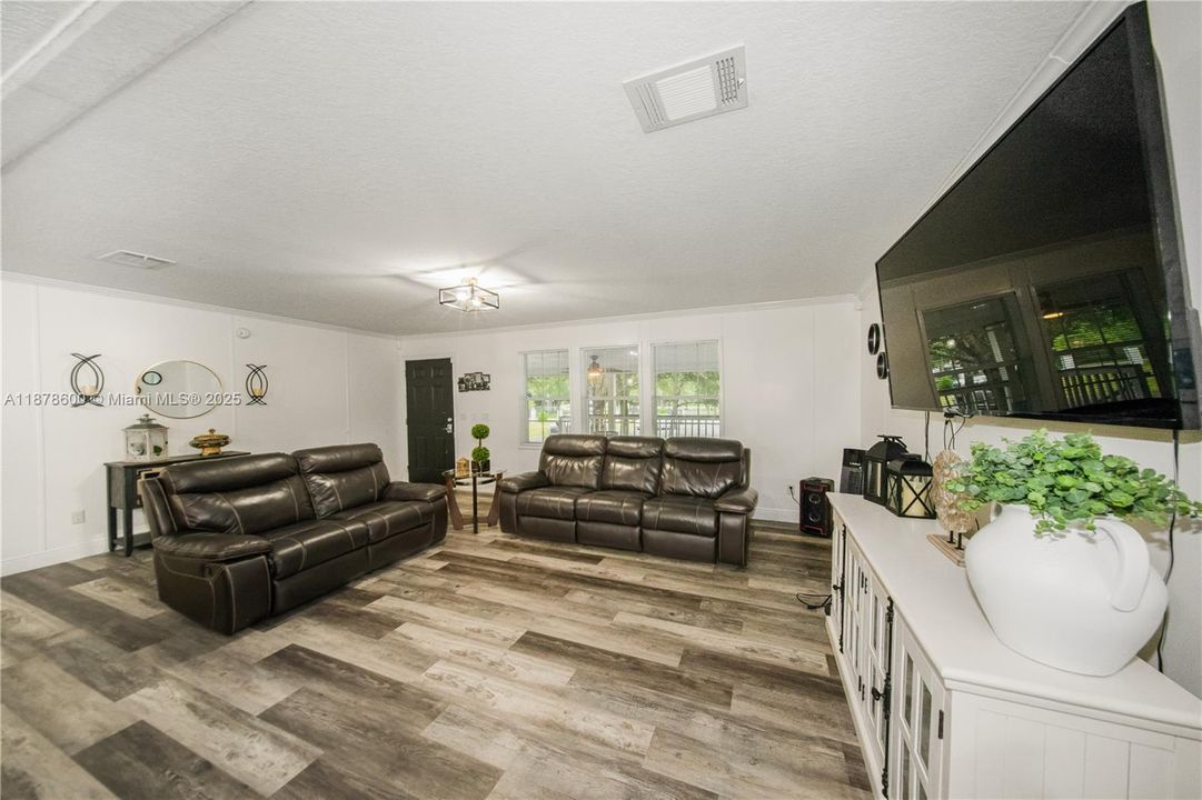 For Rent: $3,200 (4 beds, 2 baths, 0 Square Feet)