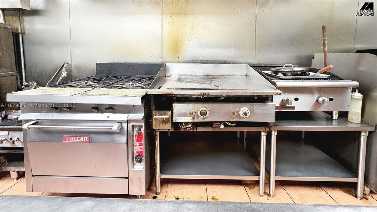 待售: $950,000 (0 贝兹, 0 浴室, 0 平方英尺)