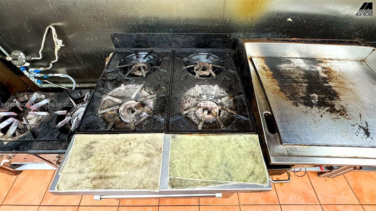 待售: $950,000 (0 贝兹, 0 浴室, 0 平方英尺)