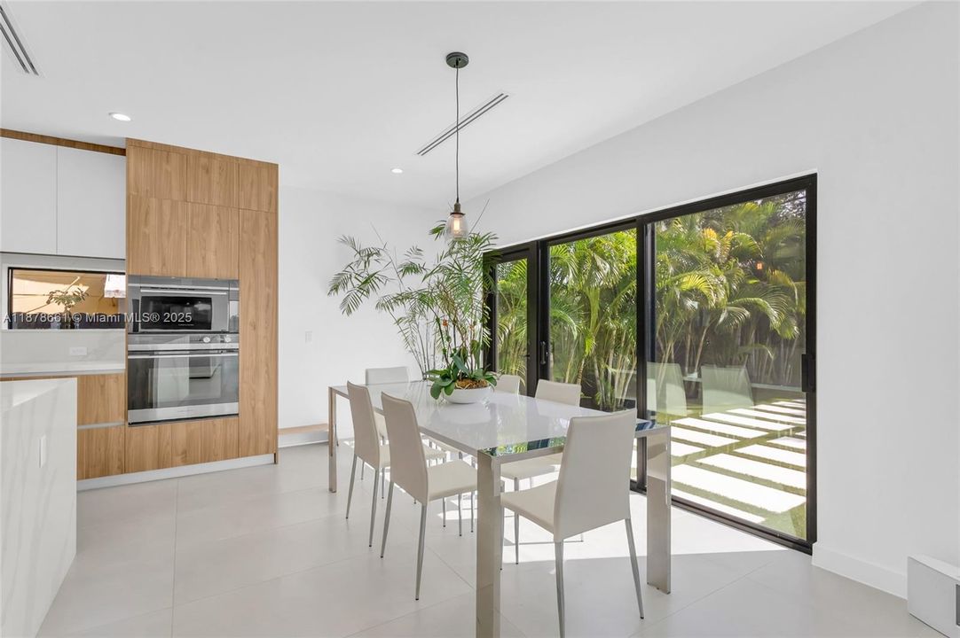 For Sale: $1,838,000 (4 beds, 4 baths, 2671 Square Feet)