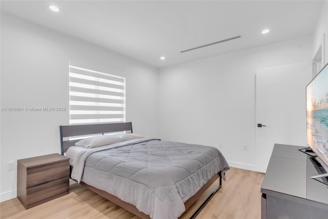 For Sale: $1,838,000 (4 beds, 4 baths, 2671 Square Feet)