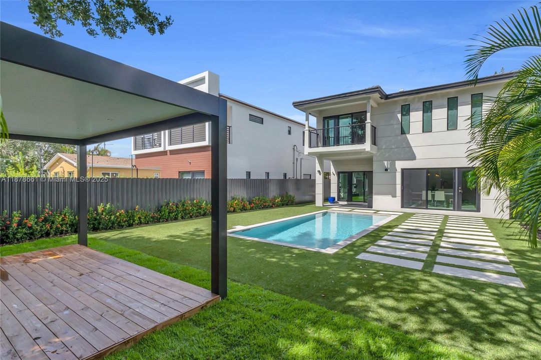 For Sale: $1,838,000 (4 beds, 4 baths, 2671 Square Feet)