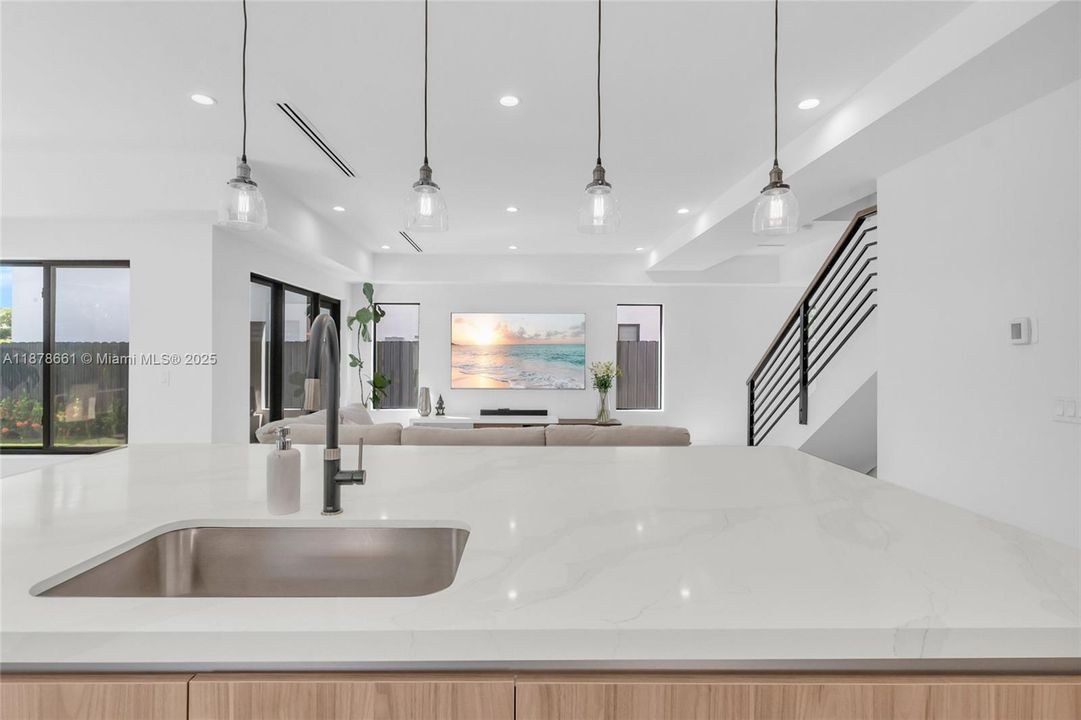 For Sale: $1,838,000 (4 beds, 4 baths, 2671 Square Feet)