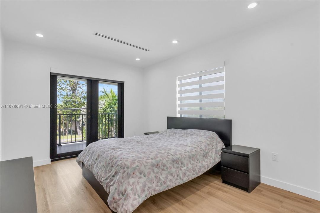 For Sale: $1,838,000 (4 beds, 4 baths, 2671 Square Feet)