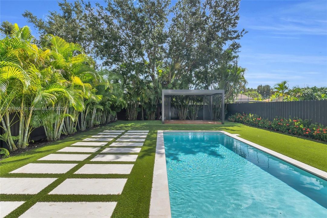 For Sale: $1,838,000 (4 beds, 4 baths, 2671 Square Feet)