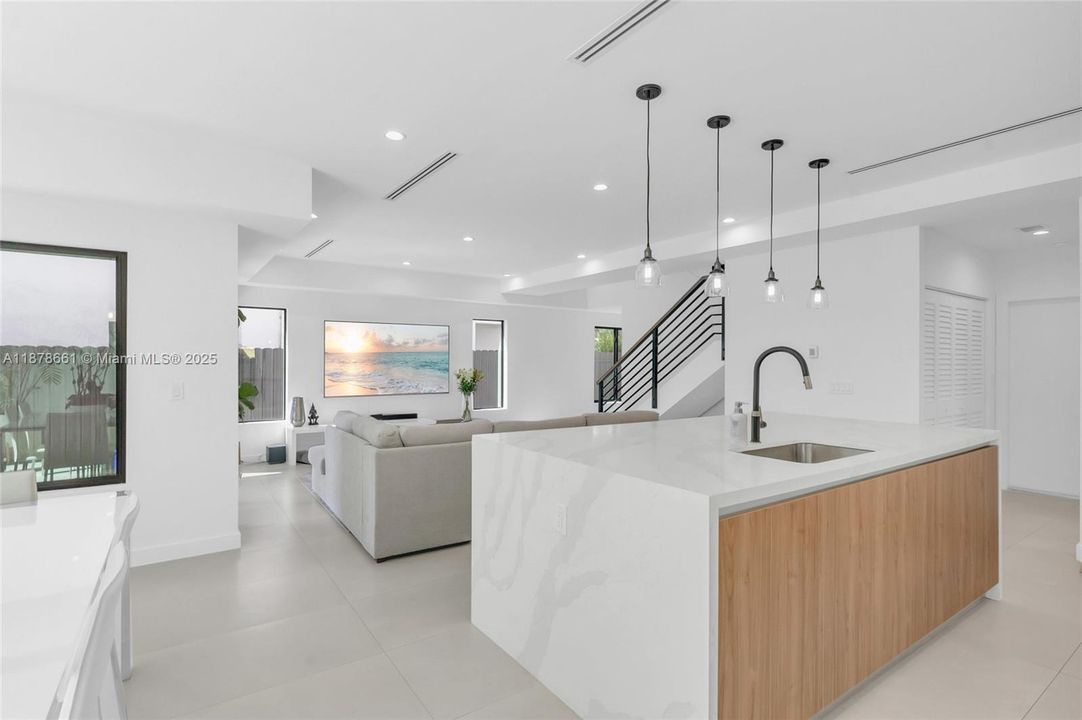 For Sale: $1,838,000 (4 beds, 4 baths, 2671 Square Feet)