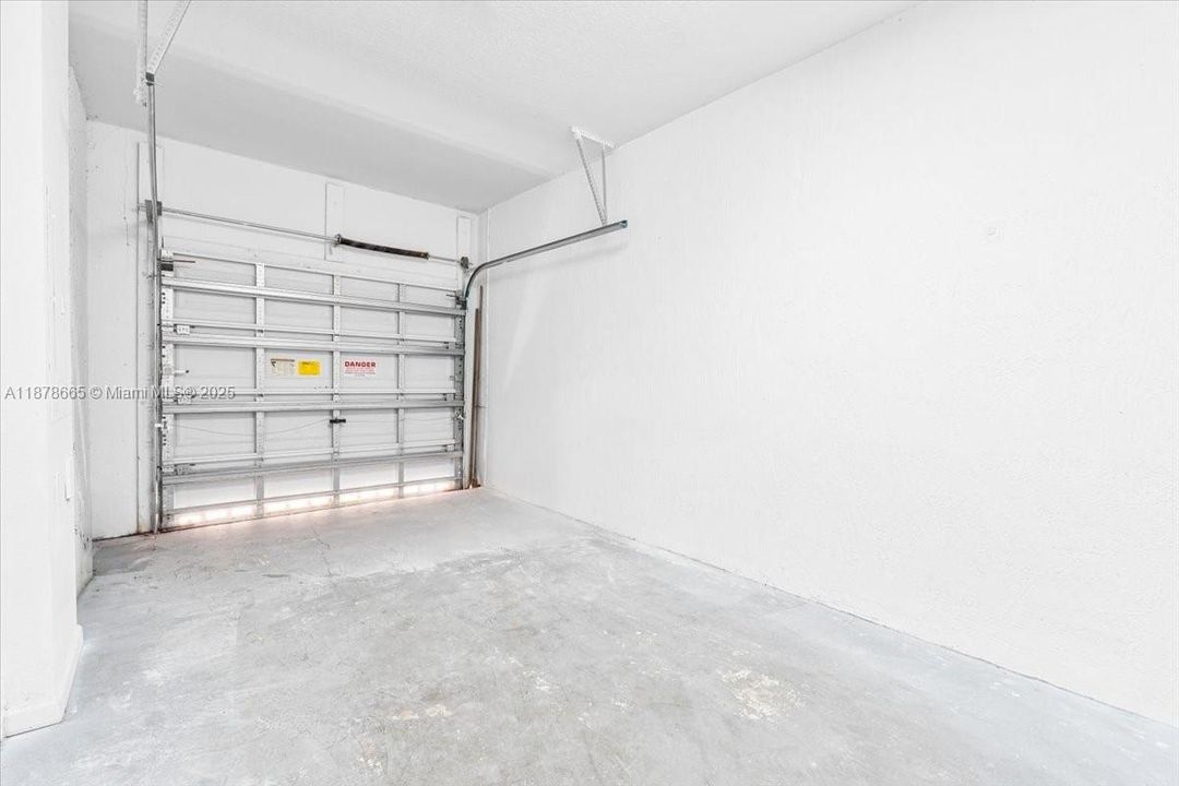 В аренду: $2,800 (4 спален, 3 ванн, 1723 Квадратных фут)