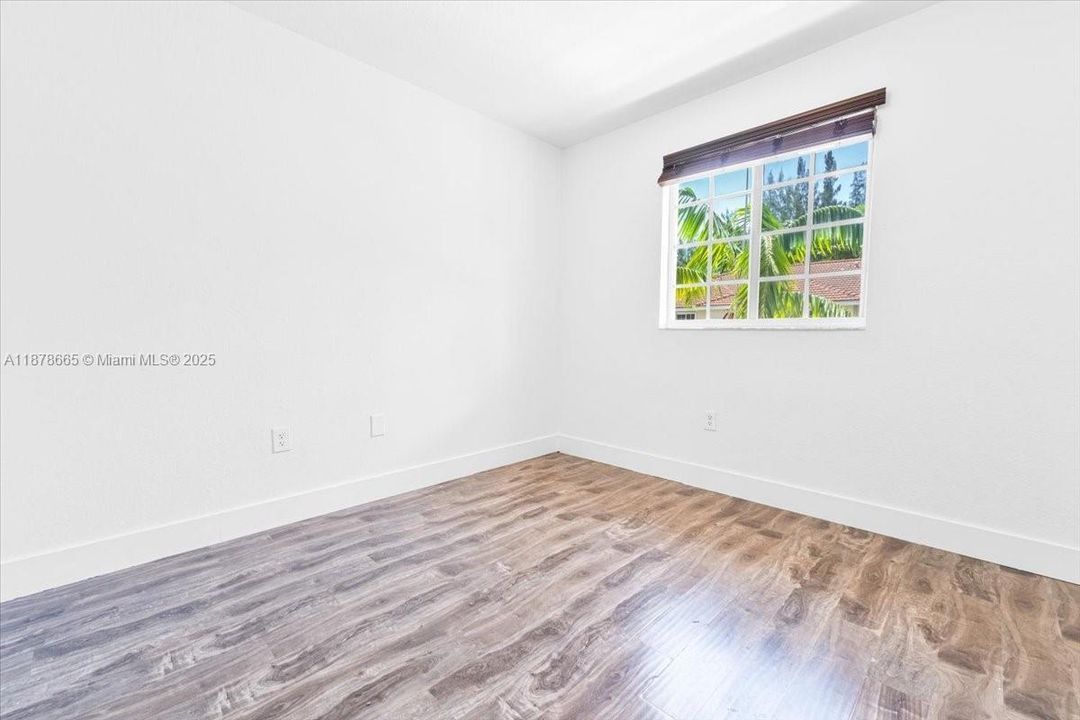 В аренду: $2,800 (4 спален, 3 ванн, 1723 Квадратных фут)