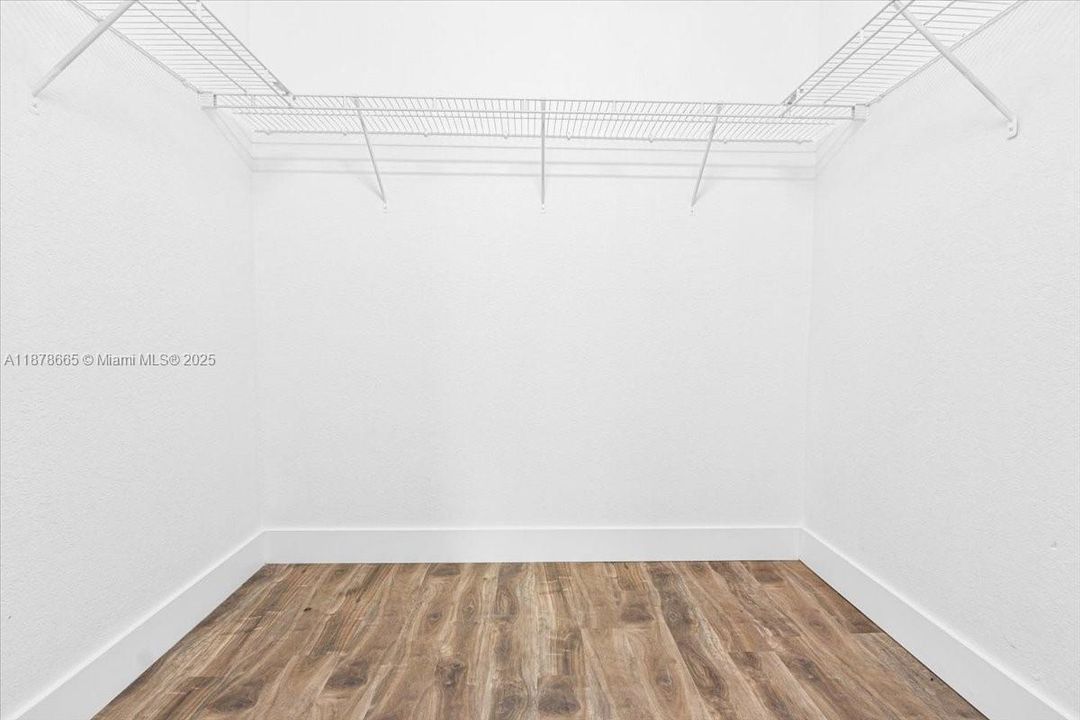 В аренду: $2,800 (4 спален, 3 ванн, 1723 Квадратных фут)