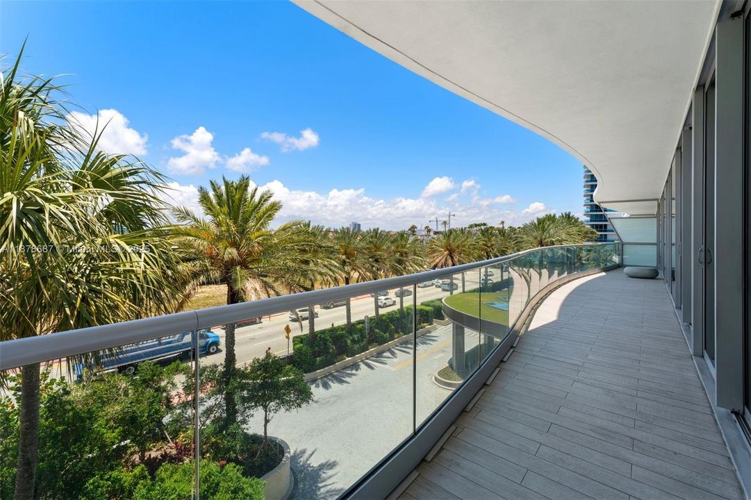 На продажу: $21,000,000 (4 спален, 6 ванн, 5720 Квадратных фут)