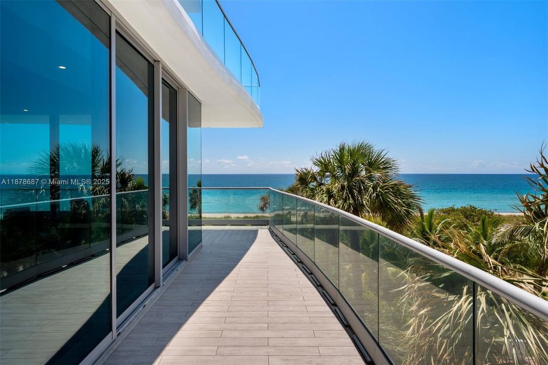 На продажу: $21,000,000 (4 спален, 6 ванн, 5720 Квадратных фут)