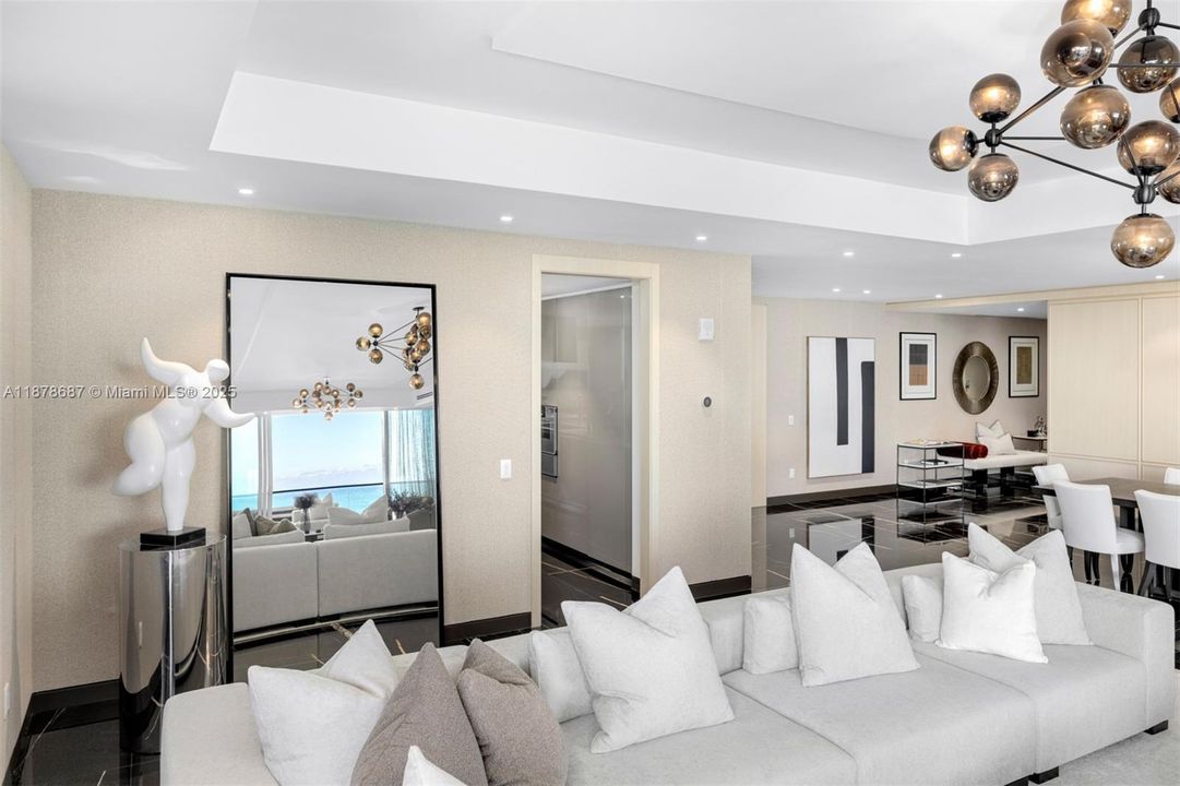 На продажу: $21,000,000 (4 спален, 6 ванн, 5720 Квадратных фут)