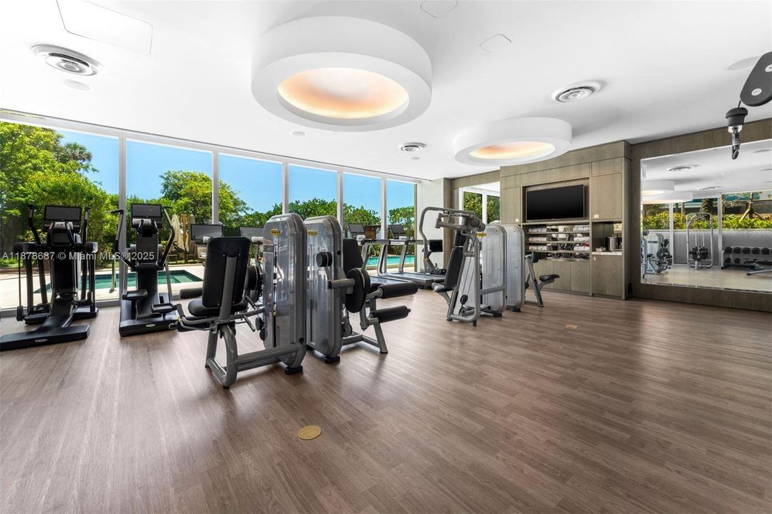 На продажу: $21,000,000 (4 спален, 6 ванн, 5720 Квадратных фут)