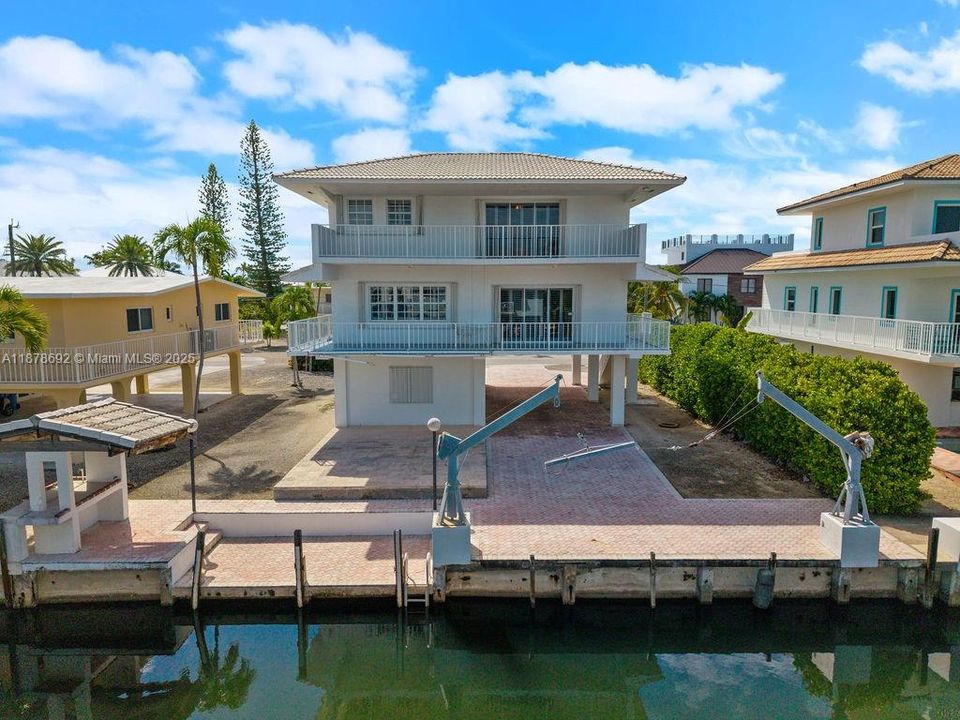 En Venta: $2,600,000 (4 camas, 3 baños, 1855 Pies cuadrados)