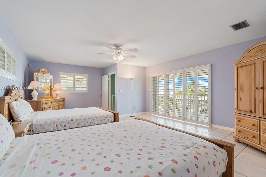 En Venta: $2,600,000 (4 camas, 3 baños, 1855 Pies cuadrados)