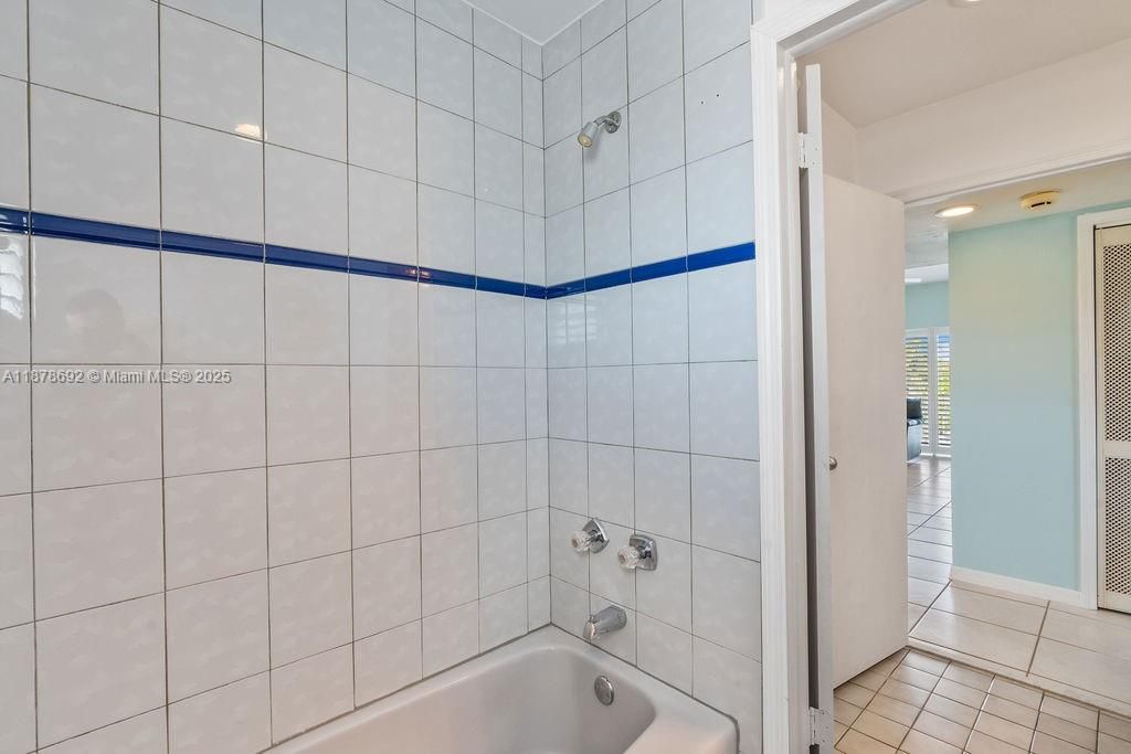 En Venta: $2,600,000 (4 camas, 3 baños, 1855 Pies cuadrados)