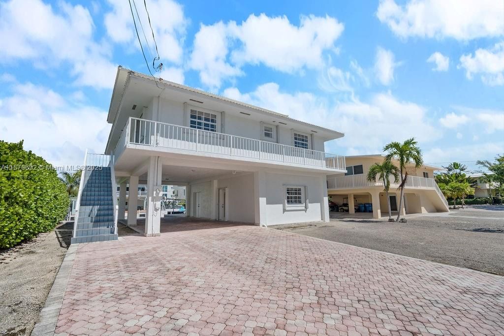 En Venta: $2,600,000 (4 camas, 3 baños, 1855 Pies cuadrados)