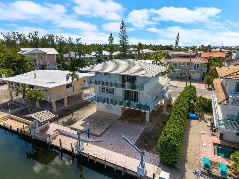 En Venta: $2,600,000 (4 camas, 3 baños, 1855 Pies cuadrados)