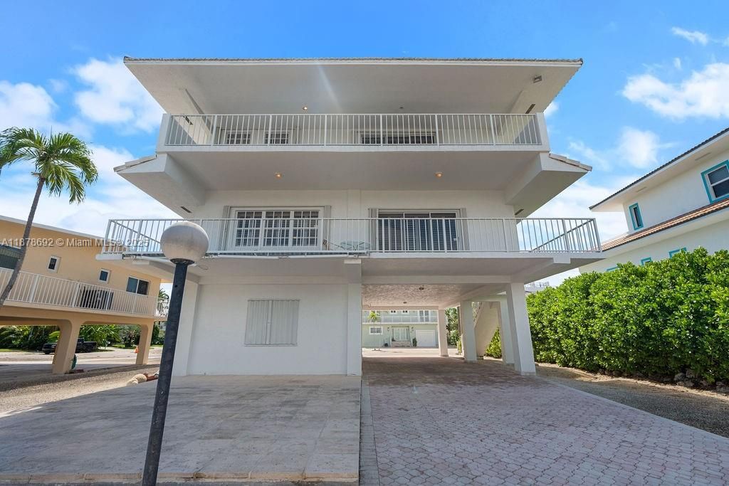 En Venta: $2,600,000 (4 camas, 3 baños, 1855 Pies cuadrados)