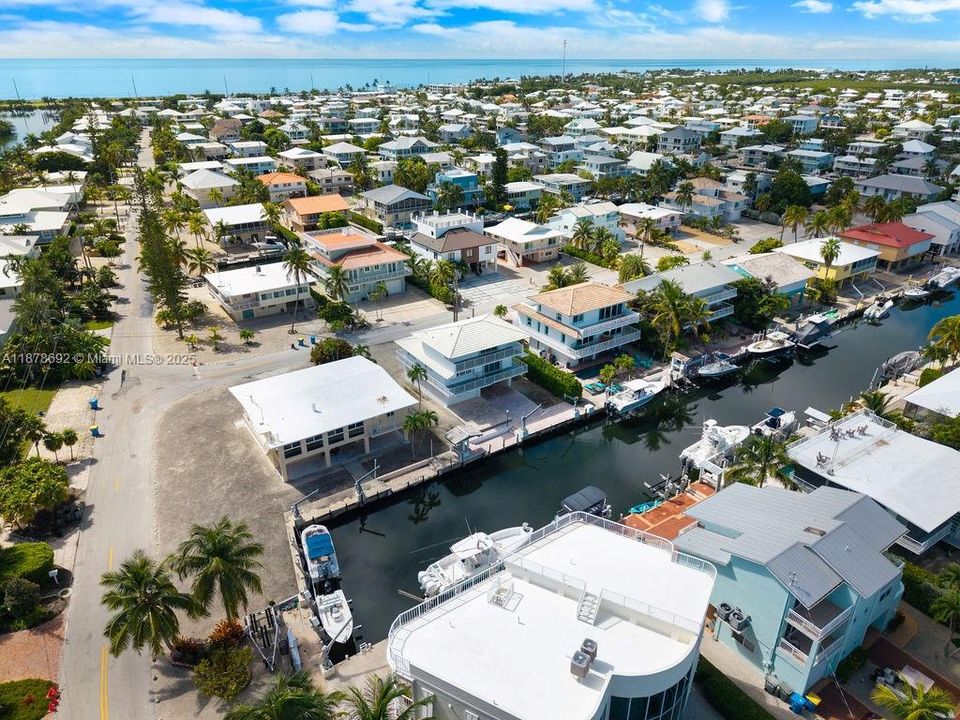 En Venta: $2,600,000 (4 camas, 3 baños, 1855 Pies cuadrados)