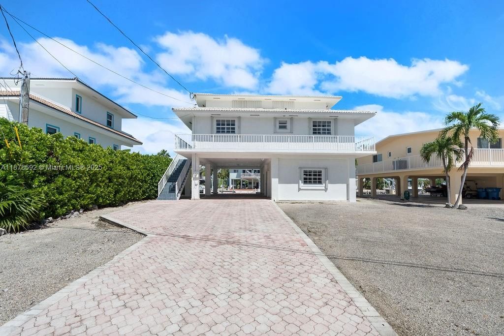 En Venta: $2,600,000 (4 camas, 3 baños, 1855 Pies cuadrados)