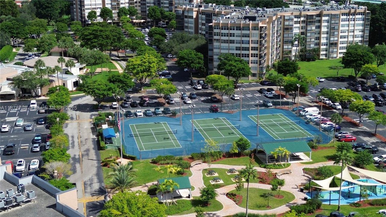 Activo con contrato: $165,000 (2 camas, 2 baños, 1170 Pies cuadrados)