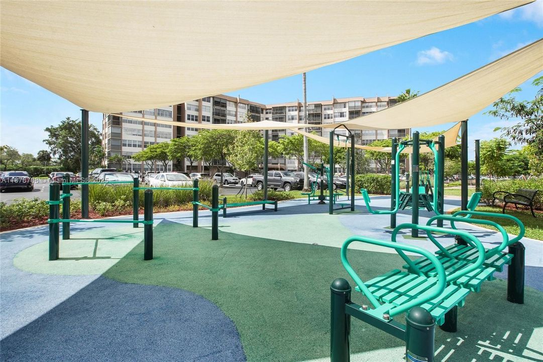 Activo con contrato: $165,000 (2 camas, 2 baños, 1170 Pies cuadrados)