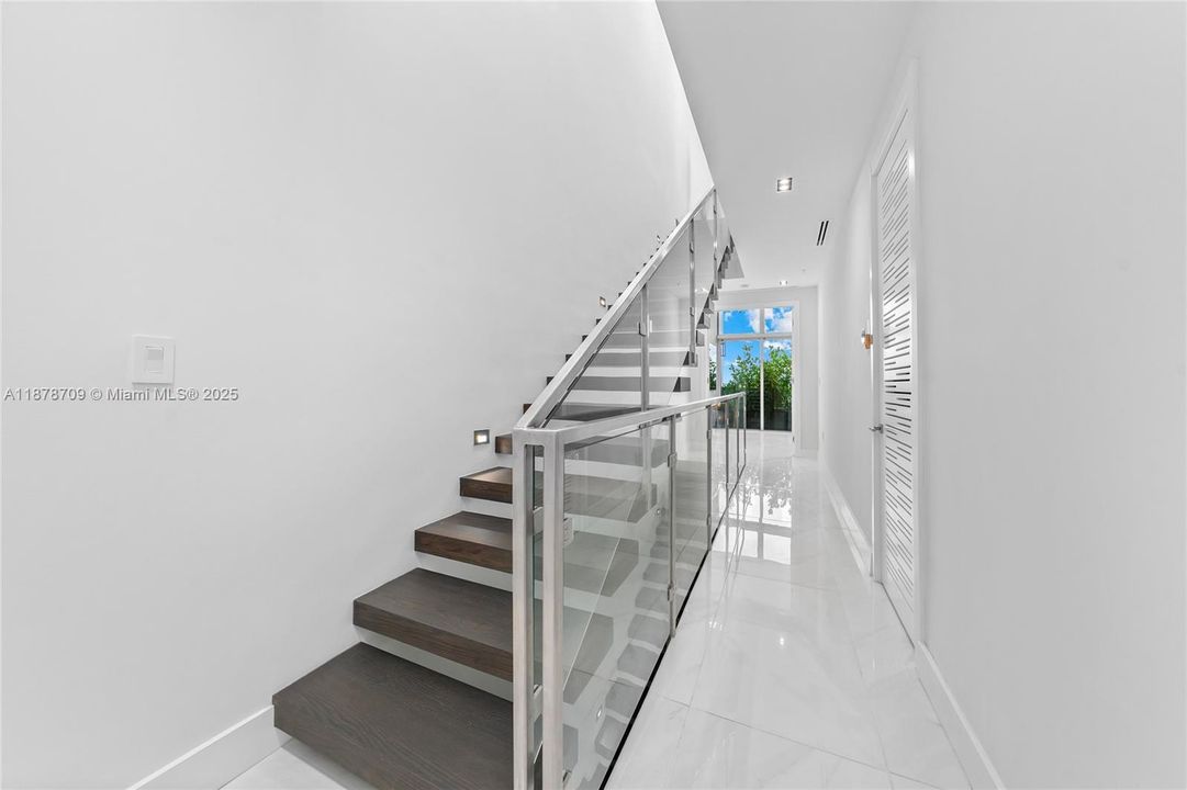 待售: $2,950,000 (3 贝兹, 3 浴室, 3220 平方英尺)