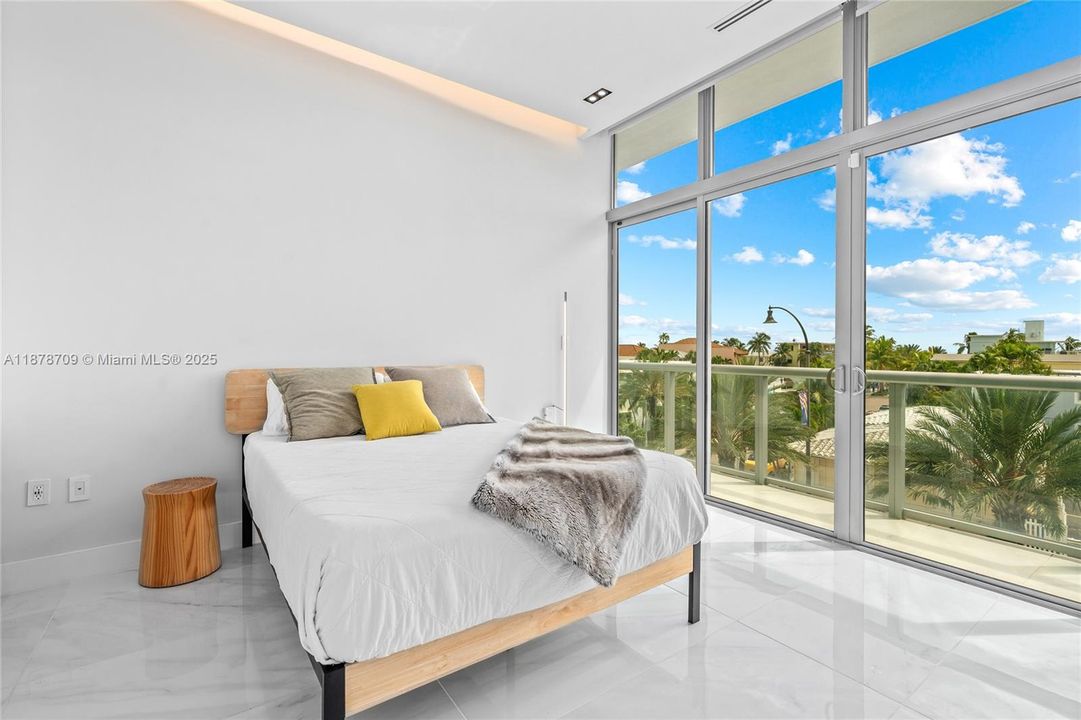 待售: $2,950,000 (3 贝兹, 3 浴室, 3220 平方英尺)