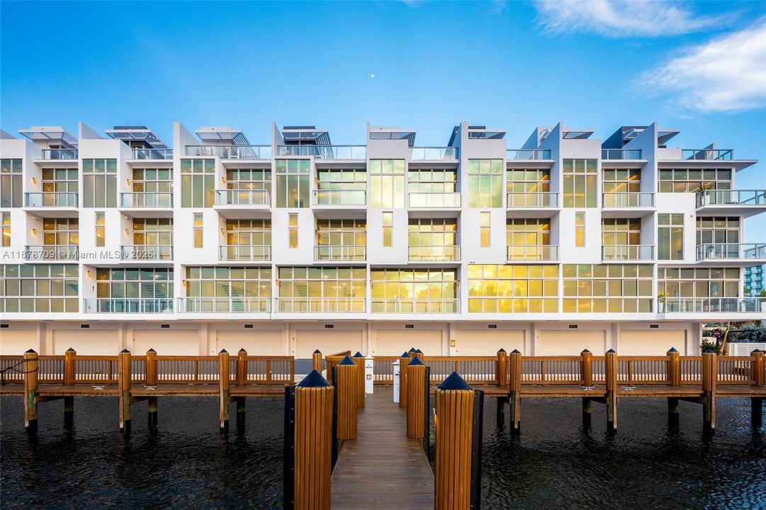 待售: $2,950,000 (3 贝兹, 3 浴室, 3220 平方英尺)