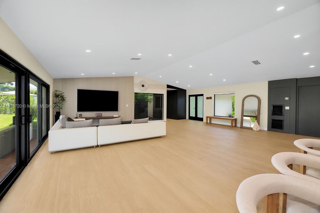 На продажу: $1,225,000 (3 спален, 3 ванн, 2290 Квадратных фут)