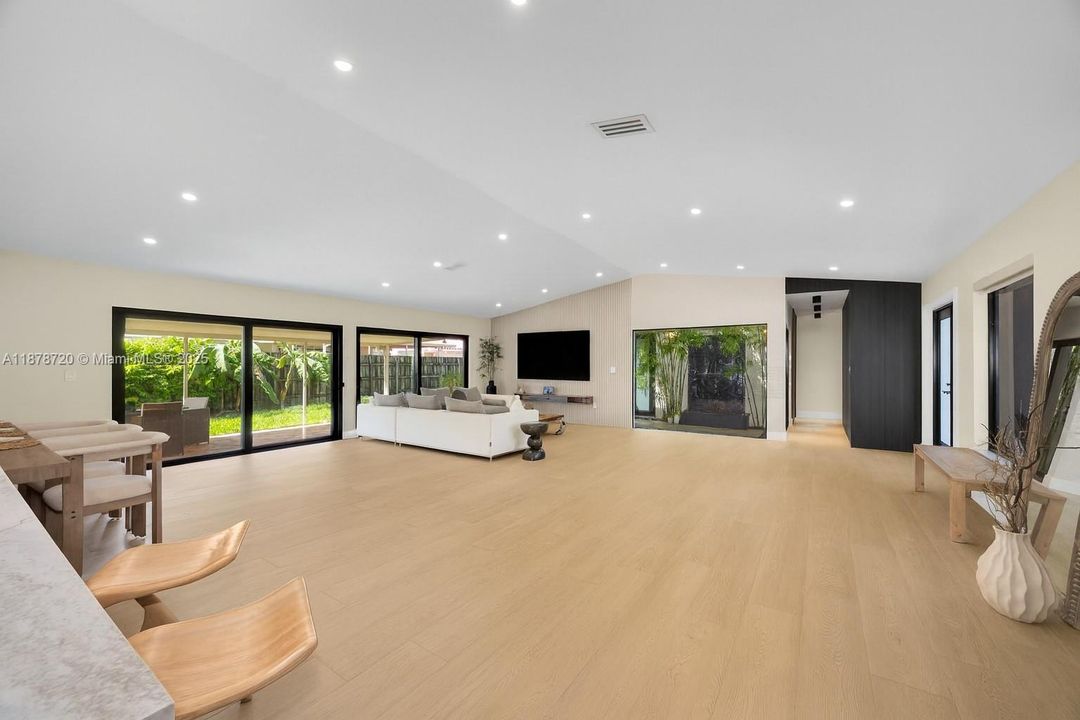 На продажу: $1,225,000 (3 спален, 3 ванн, 2290 Квадратных фут)