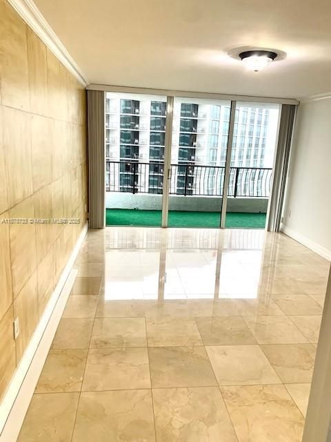 待售: $365,000 (1 贝兹, 1 浴室, 800 平方英尺)