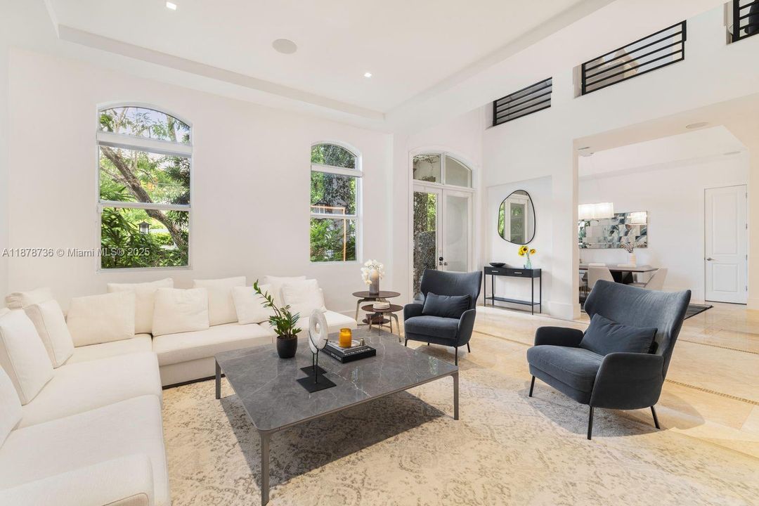 Active With Contract: $5,150,000 (4 beds, 4 baths, 4455 Square Feet)