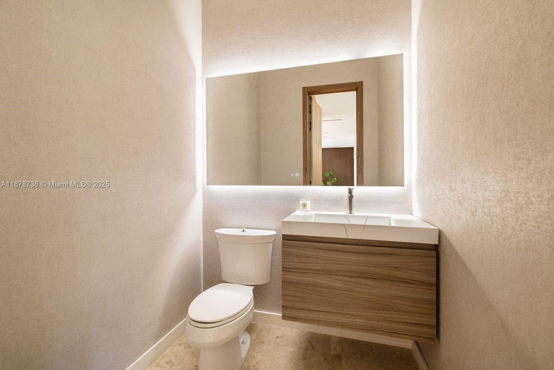 Active With Contract: $5,150,000 (4 beds, 4 baths, 4455 Square Feet)