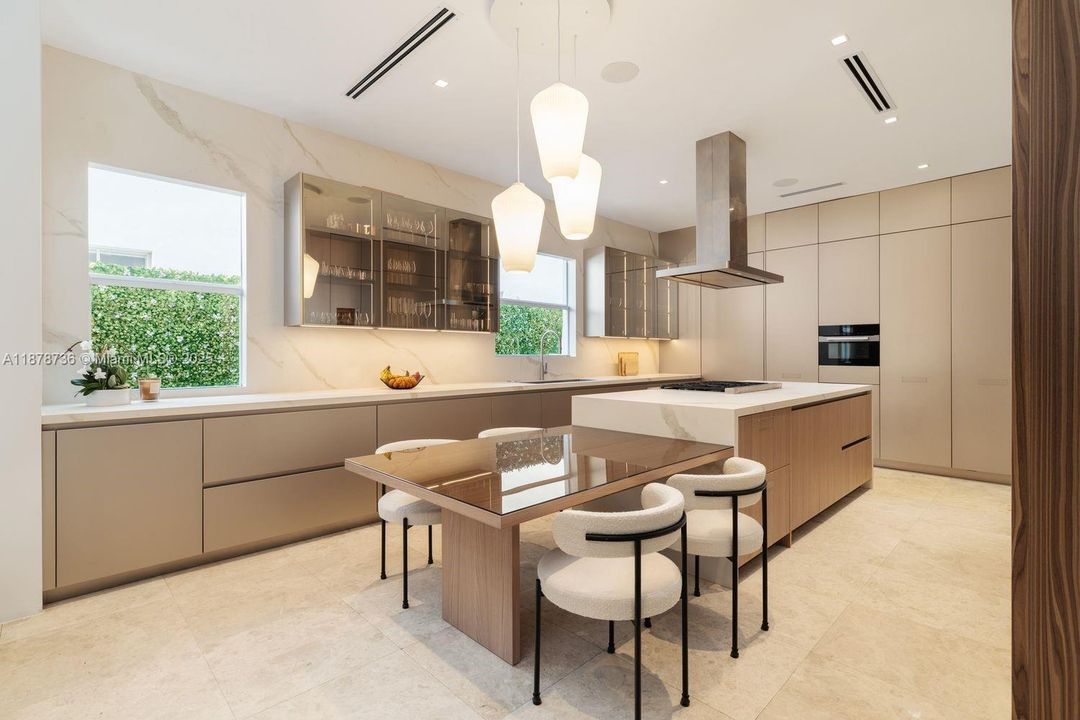 Active With Contract: $5,150,000 (4 beds, 4 baths, 4455 Square Feet)