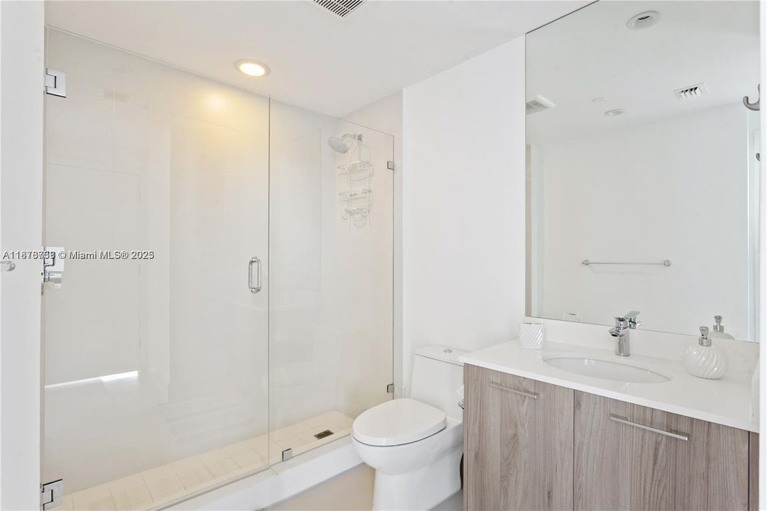 En Venta: $600,000 (2 camas, 2 baños, 944 Pies cuadrados)