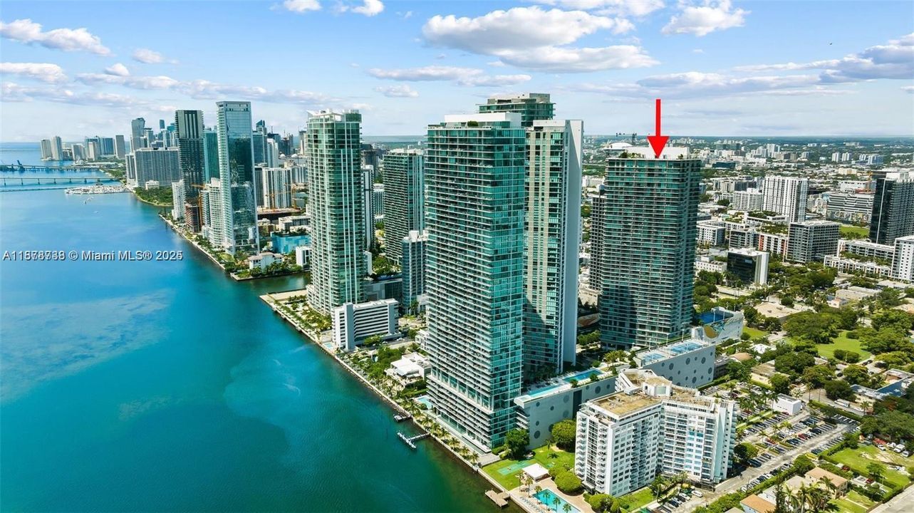 En Venta: $600,000 (2 camas, 2 baños, 944 Pies cuadrados)
