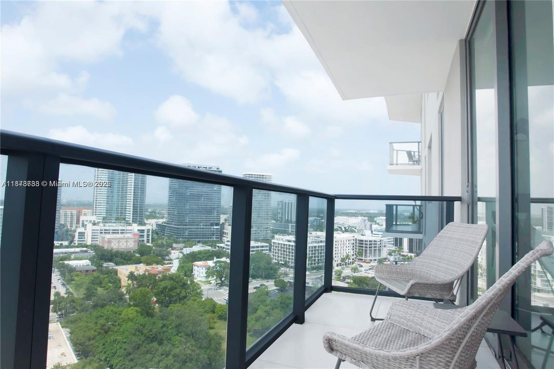 En Venta: $600,000 (2 camas, 2 baños, 944 Pies cuadrados)