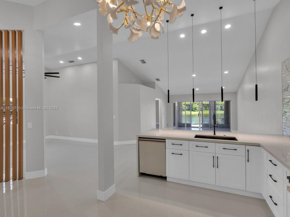 На продажу: $460,000 (2 спален, 2 ванн, 1628 Квадратных фут)