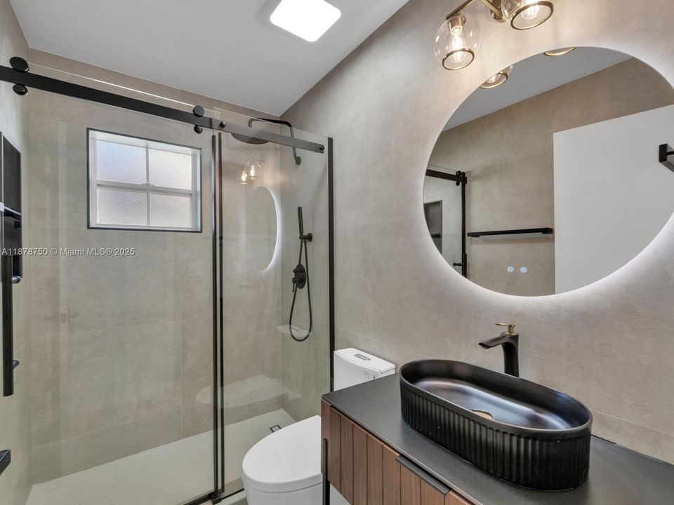 На продажу: $460,000 (2 спален, 2 ванн, 1628 Квадратных фут)