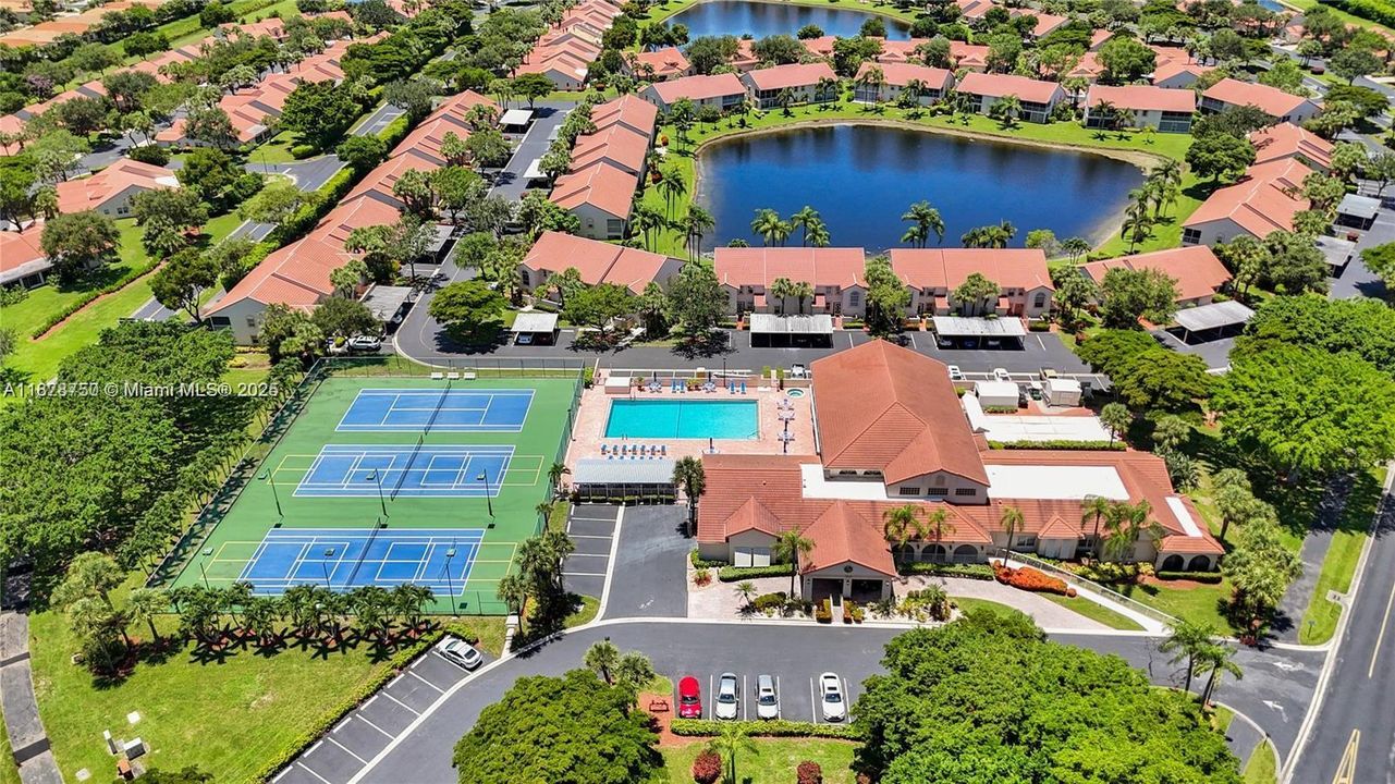 На продажу: $460,000 (2 спален, 2 ванн, 1628 Квадратных фут)