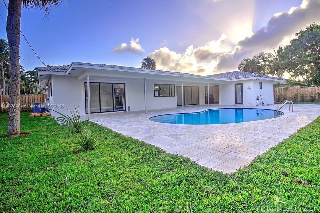 Active With Contract: $1,149,000 (4 beds, 3 baths, 2227 Square Feet)