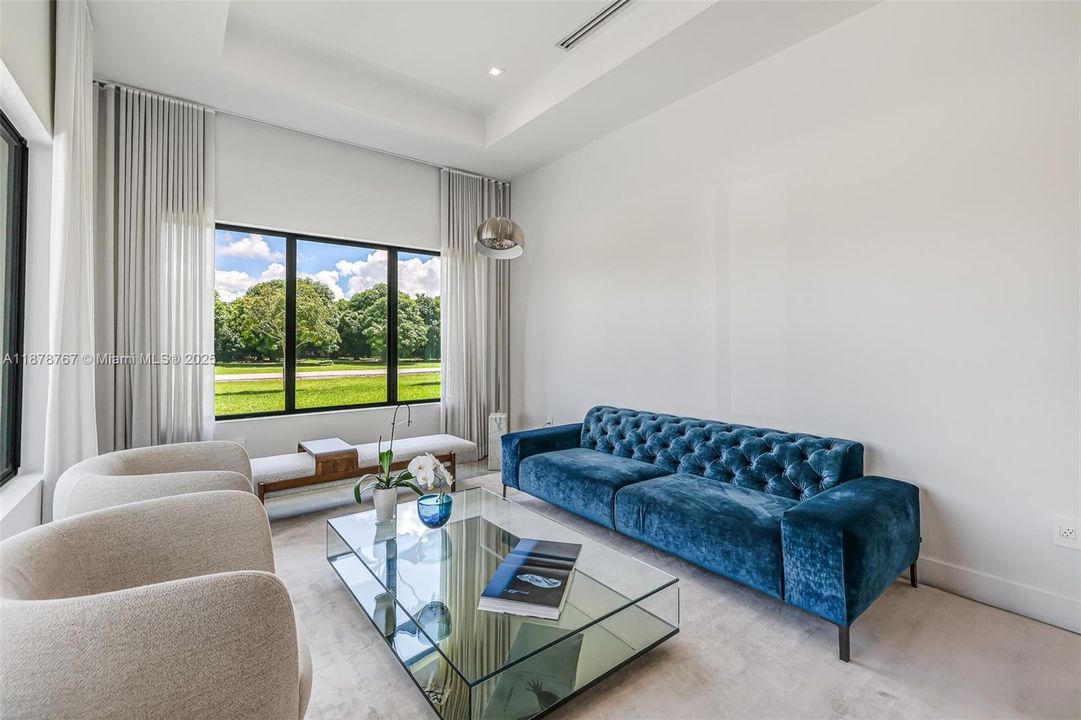 На продажу: $4,500,000 (4 спален, 4 ванн, 3648 Квадратных фут)