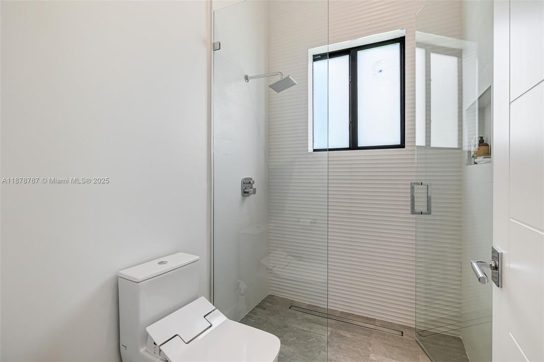 На продажу: $4,500,000 (4 спален, 4 ванн, 3648 Квадратных фут)