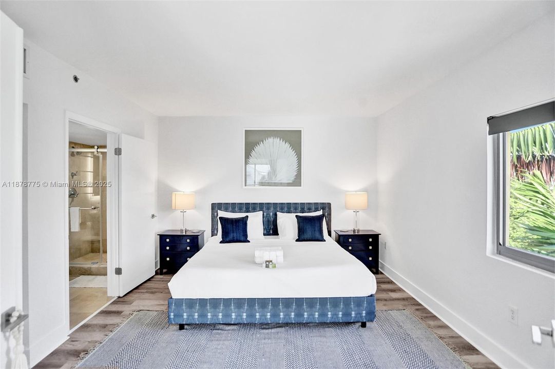 待售: $895,000 (2 贝兹, 2 浴室, 880 平方英尺)