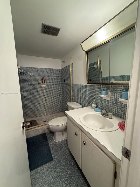 For Sale: $140,000 (2 beds, 2 baths, 1012 Square Feet)